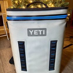 Yeti Cooler Small for Sale in Oretech, OR - OfferUp