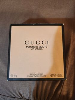 GUCCI PRESSED POWDER 
