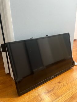 33 inch TV with Mount