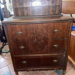 Beautiful Solid Cherry Wood Chest