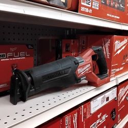MILWAUKEE M18 FUEL SAWZALL RECIPROCATING SAW (TOOL ONLY)