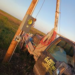 Postes De Luz Y Acemos Zanjas 