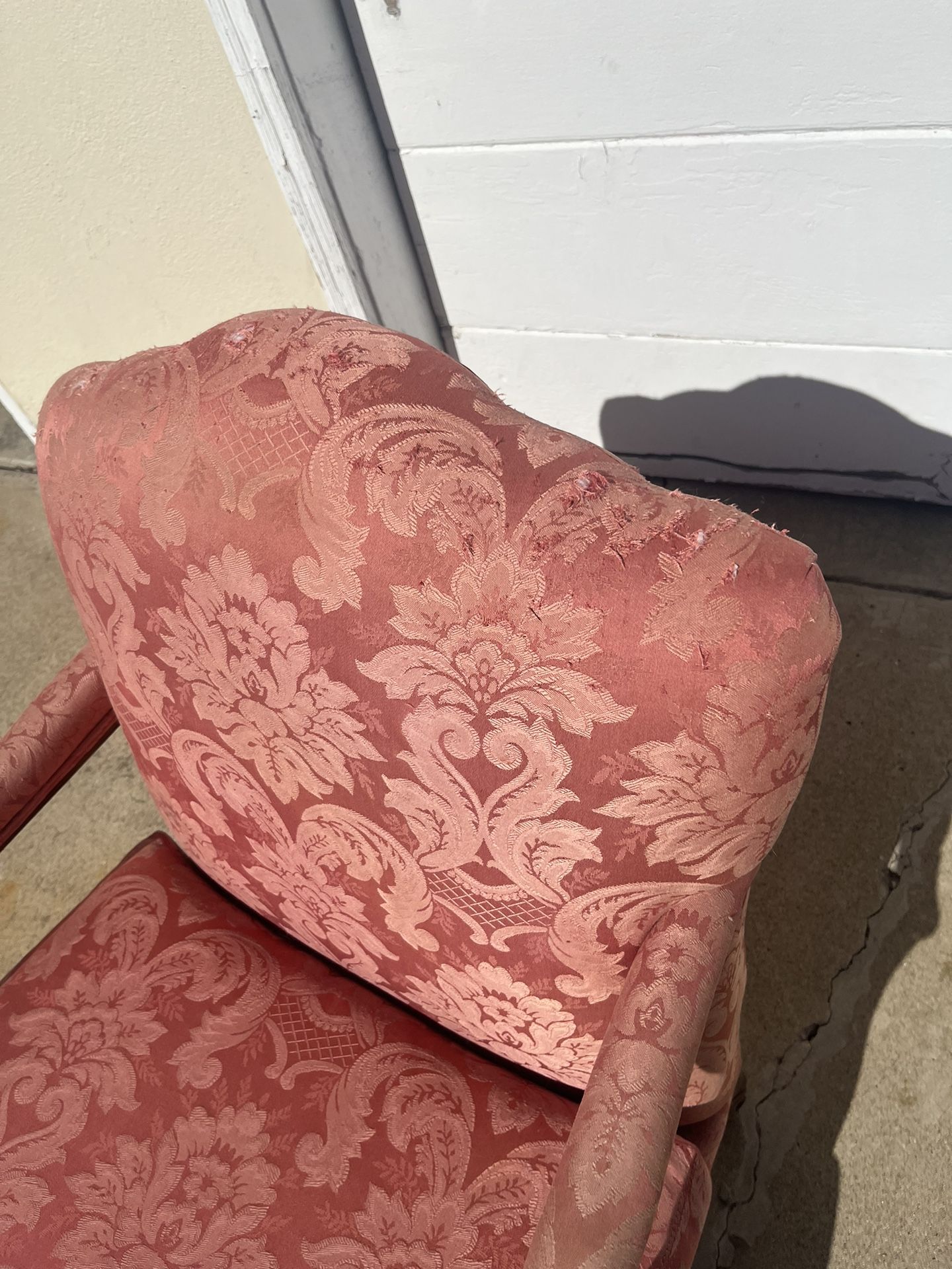 Vintage Pink Chair for Sale in Chula Vista, CA OfferUp