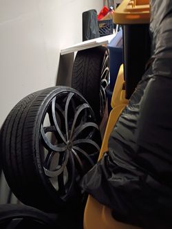 28inch Strada Rims And Tires