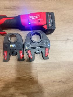 Milwaukee M18 Force Logic Press Tool with Jaws