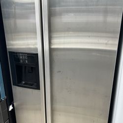 Counter Depth Refrigerator 