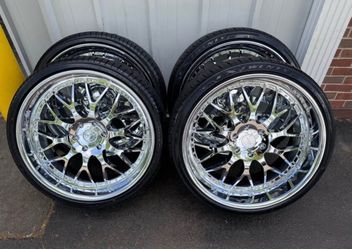 NEW staggered 24x9 and 24x11 chrome esko wheels wrapped in Lexani tires