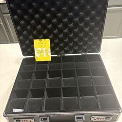 # 152 153. Invicta watch case 18 slot  New