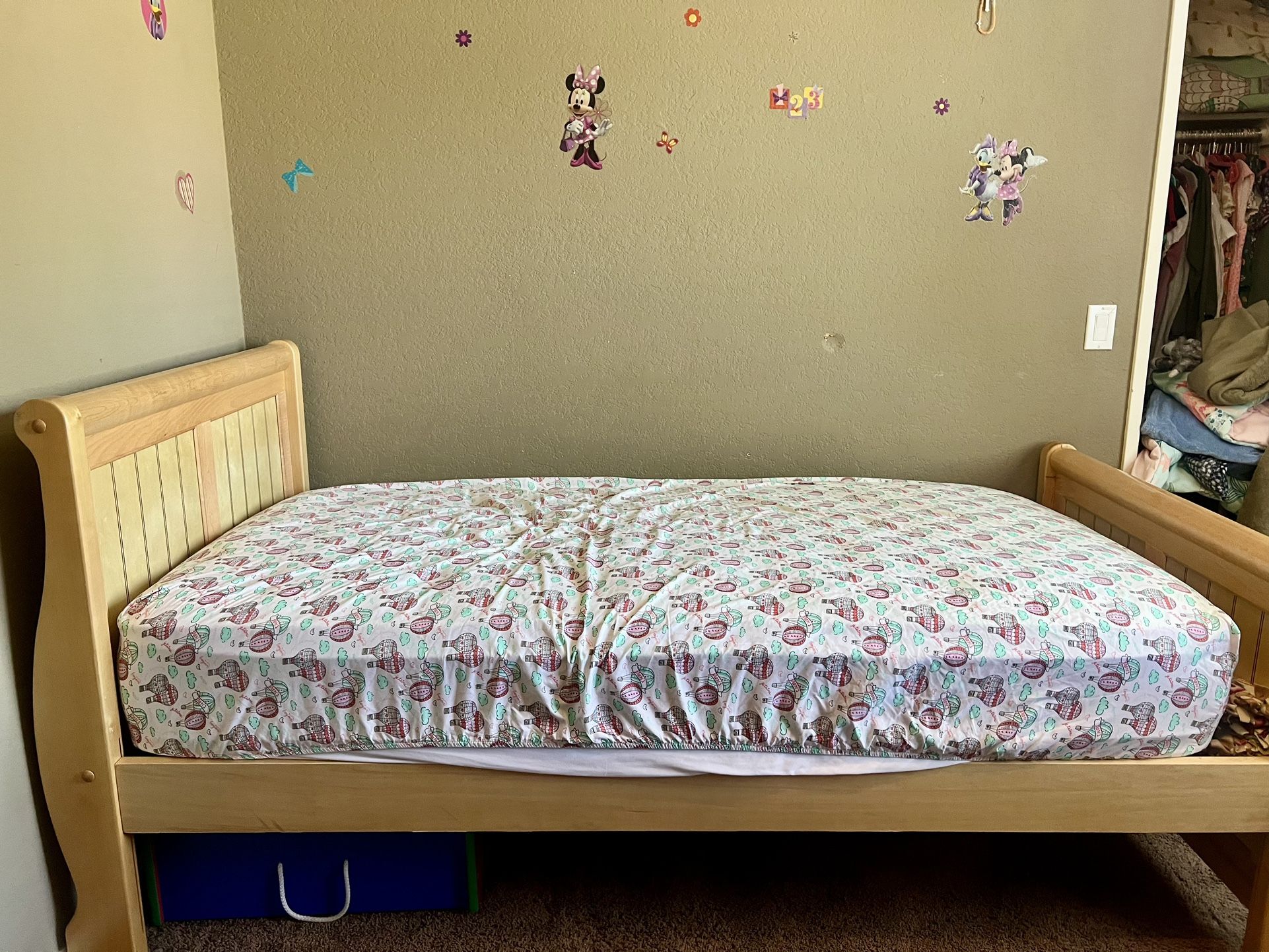 Solid Wood Twin Size Bed Frame 