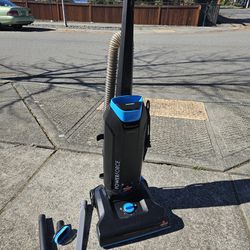 Vacuum Cleaner Bissell, Very Good Condition 