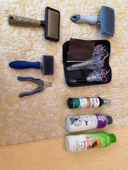 Pet grooming supplies