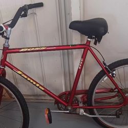 BOSS  CRUISER BICYCLE. 