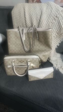 Coach hand bag