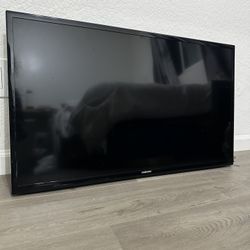 Samsung 31.5 Inch LED HDTV + Wall Mount