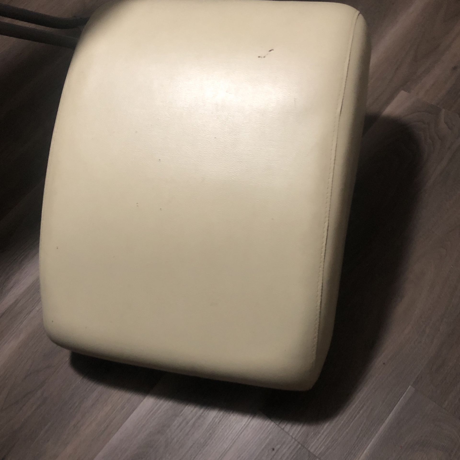 Couches Foot Rest With Wheels 