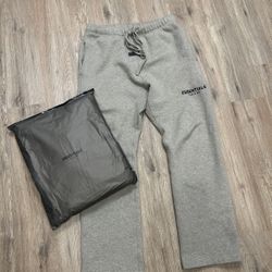 Dark Oak Essential Sweats
