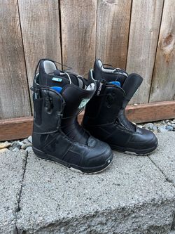 snowboard boots size 7.5 womens