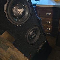 Chevy Silverado Speaker Box