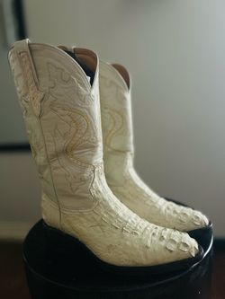 Boots for man sz 8