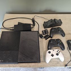Xbox One Console And Accessories 