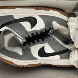 Nike Dunks 8.5W
