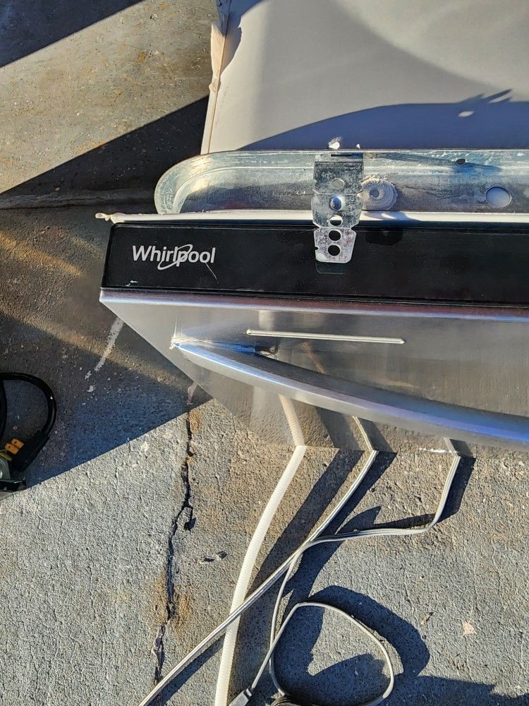 Set New Whirlpool Stove,Dishwasher And Microwave