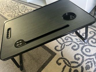 Portable desk
