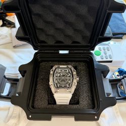 New Invicta Cada Uno 350 En Su Cajas Originales 