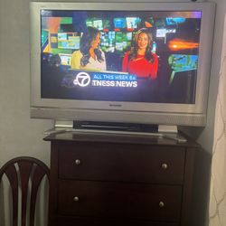Panasonic 40” Tv