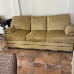 Free Thomasville Sofa  