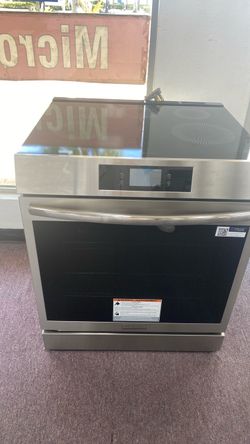 Frigidaire Gallery 30” Induction Range with Total Convention