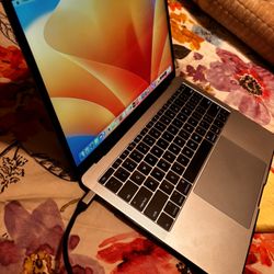 MacBook M1