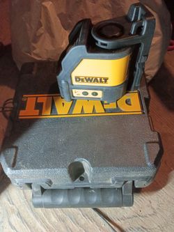 DeWalt Self-Leveling Laser Level with Case