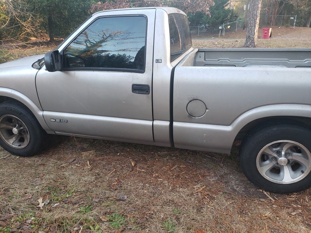 2000 Chevrolet S-10