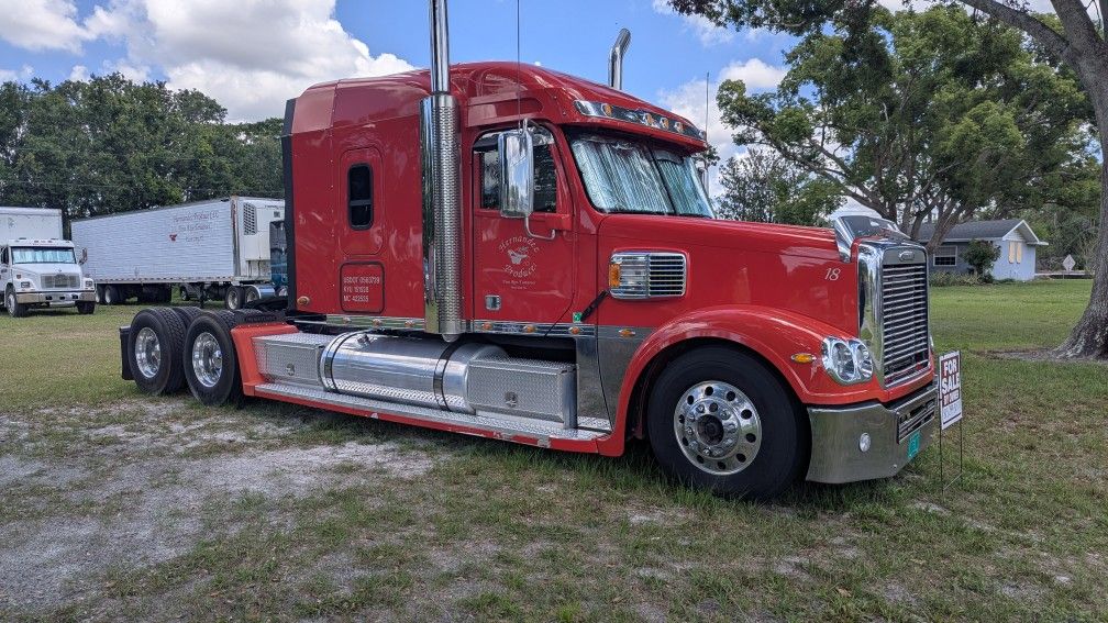 Freightliner Semi For Sale