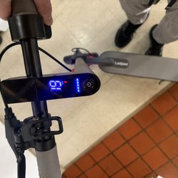 Brand New E Scooter Goes Up To 19mph