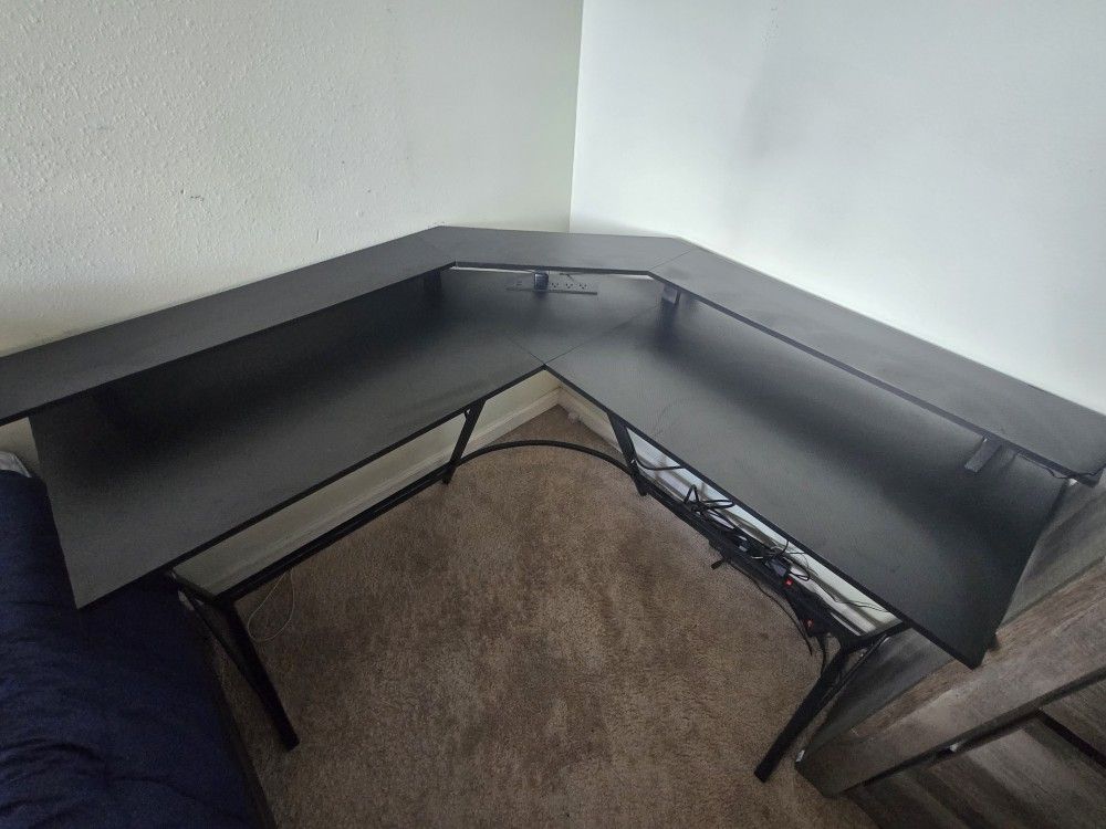 Led Corner Desk