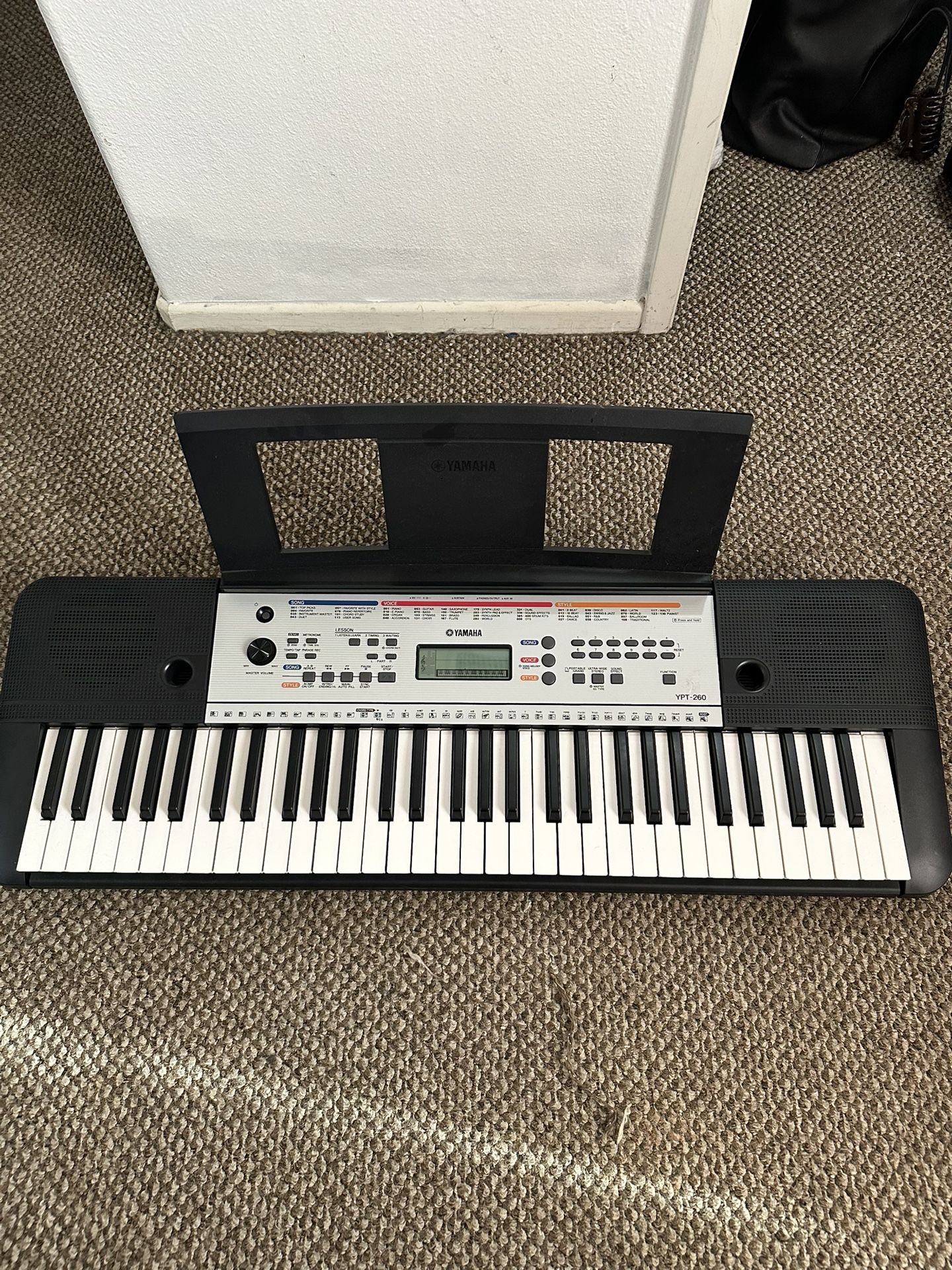 Yamaha YPT-260 Keyboard