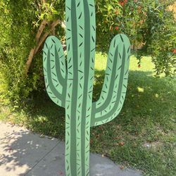 5’ Wood Cactus