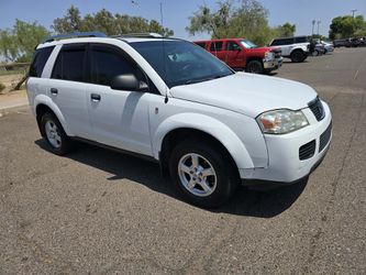 Saturn Vue SUV White
