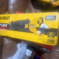 DeWalt Flex bolt 60v  Max Cordless Saw 