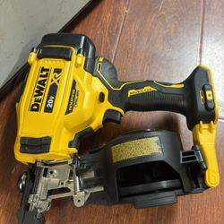 DEWALT 20V MAX 15-Degree Electric Cordless Roofing Nailer (Tool Only)