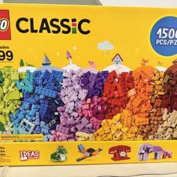  Classic LEGO Set 