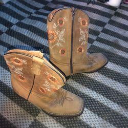 Try Welt Cowgirl Boots