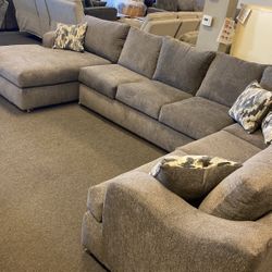 13feet Wide Grey Family Room Sectional New Can Deliver Can Finance Cash Card Zelle Venmo Expat Snap Acima