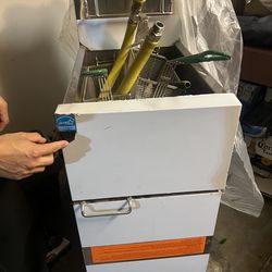 Brand New Frymaster ESG35T Gas Fryer – 35 lb Commercial Floor Model