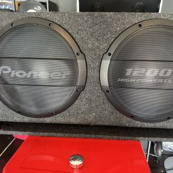 Pioneer Subwoofer With Built in Amp
