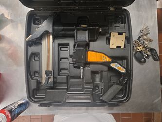 3 in 1 nail staples  and flooring tool ..