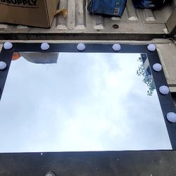 Top Part Of A Vanity Mirror