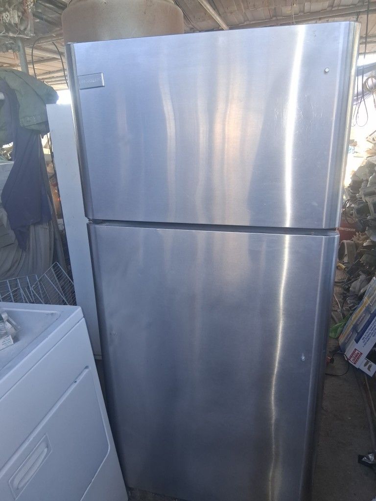 Frigidaire Fridge Apt Size 32 By 66 High